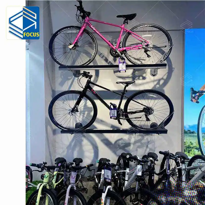 Présentoir personnalisé pour magasin de vélos Présentoir pour accessoires pour magasin de vélos Design d'intérieur pour magasin de vélos
