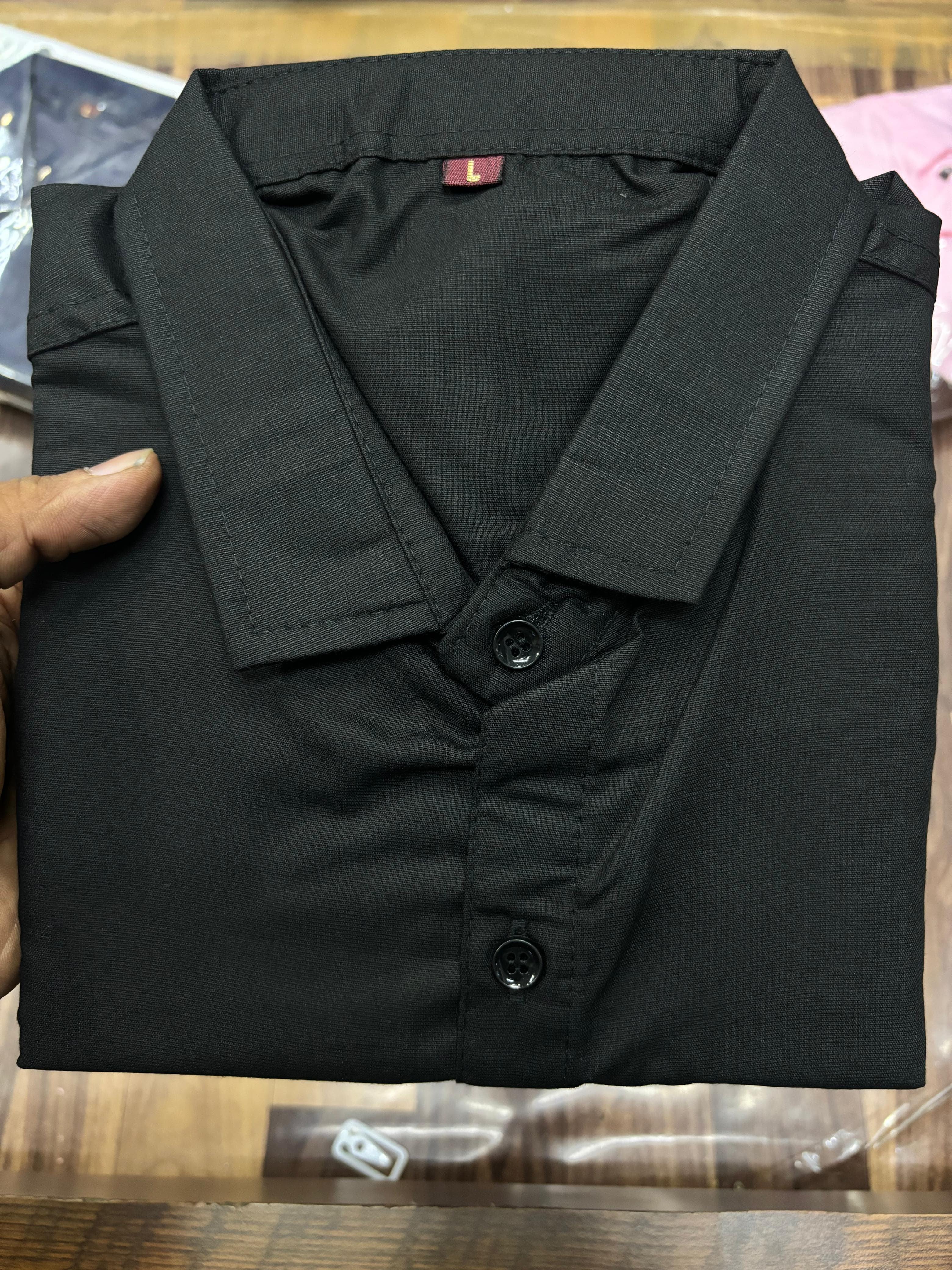 มีสีเขียวขุ่น