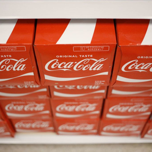 <strong>Coca</strong> <strong>Cola</strong> 330m - Product Image 1