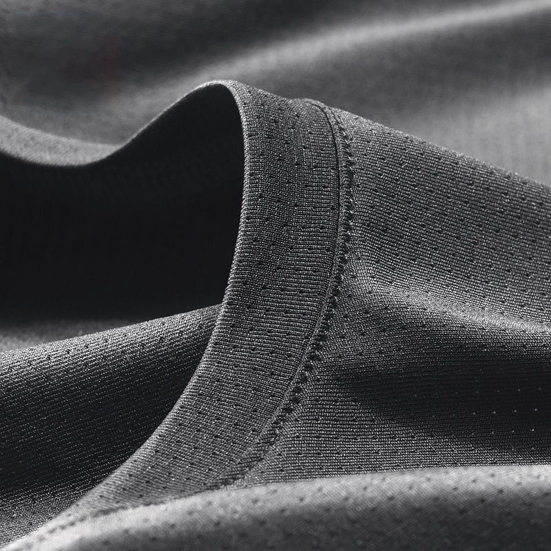 Gris oscuro