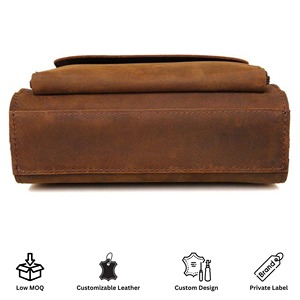 Estilo retro Cavalo louco Vintage couro Vertical Crossbody Messenger Bag para homens couro genuíno com fecho botão magnético