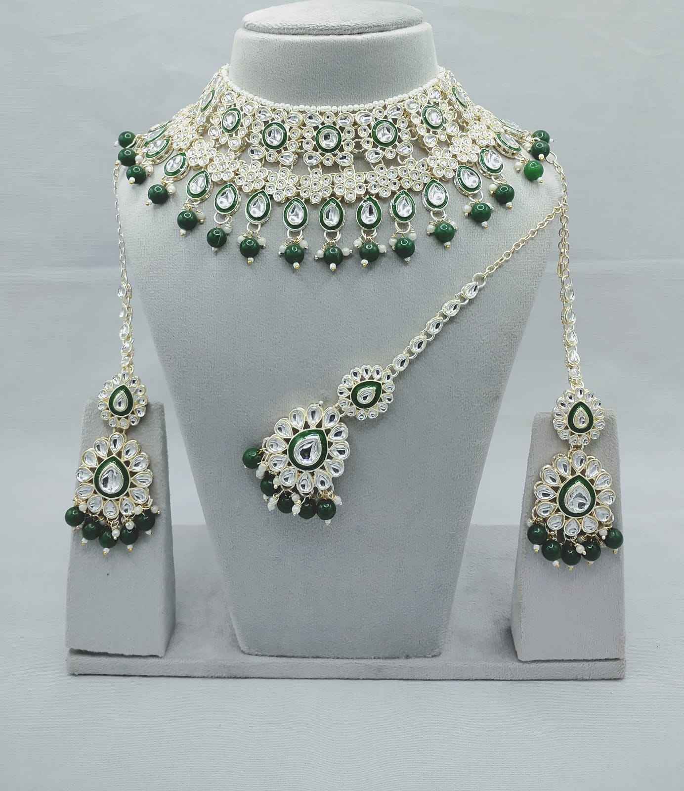 สีเขียว