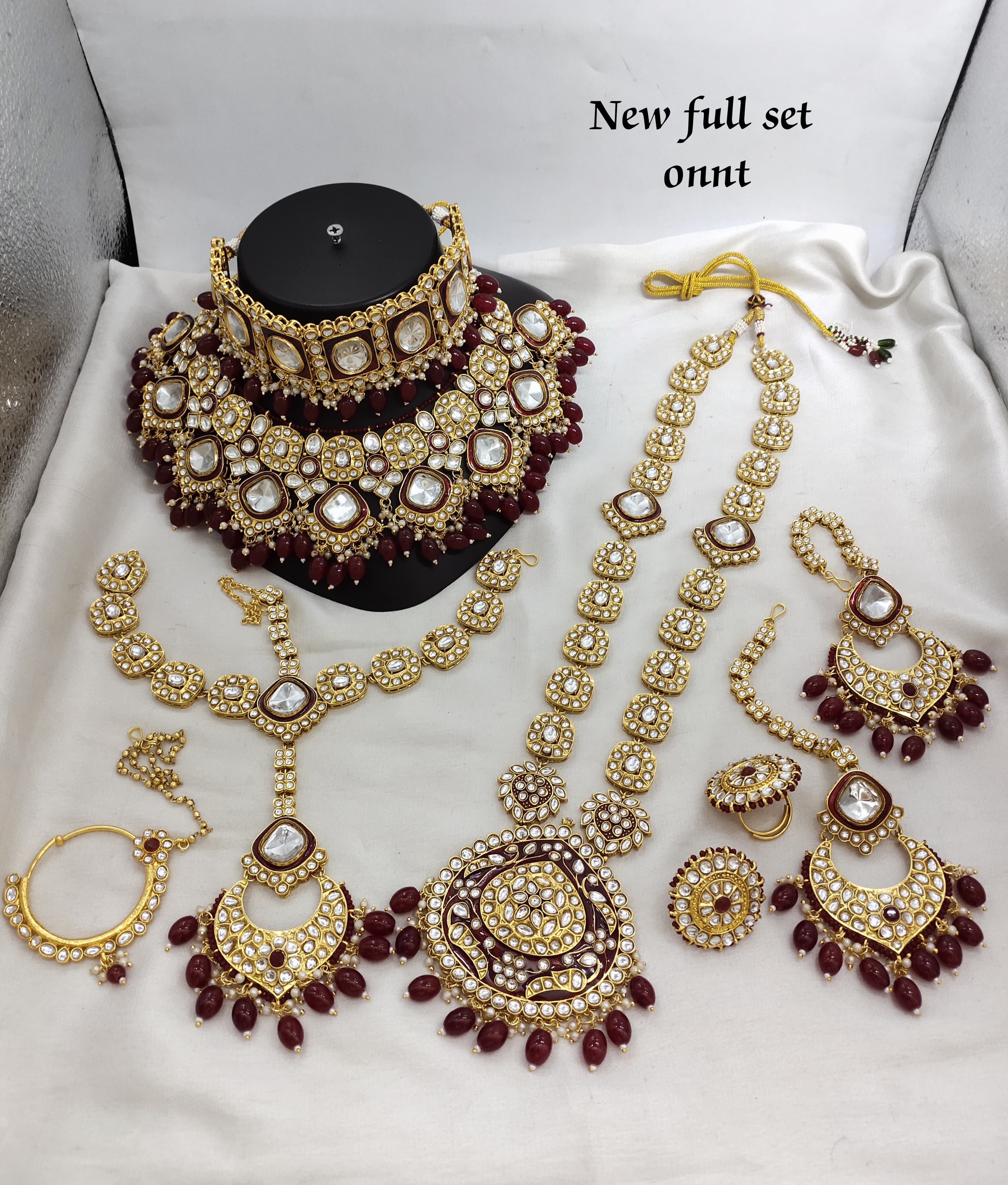 สีน้ำตาล