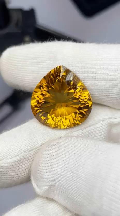 สีเหลือง