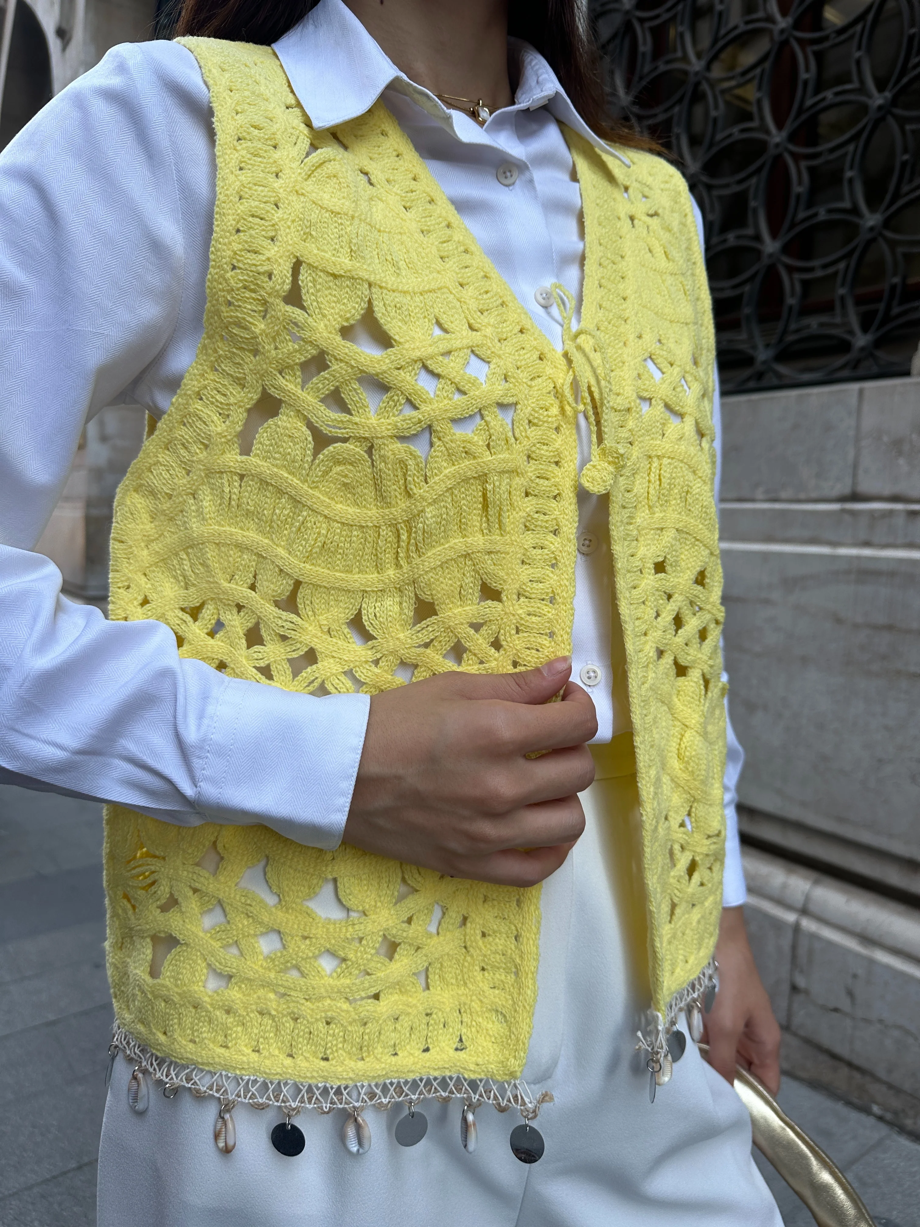 สีเหลือง