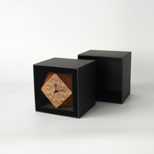 Orologio da scrivania in noce di lusso-Design geometrico moderno, movimento silenzioso unico orologio da tavolo in legno artigianale - Product Image 4