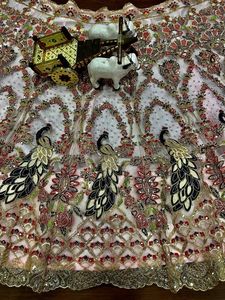 Elegante Lehenga Choli moda indio pakistaní codificación lentejuelas corte trabajo y máquina trabajo de perlas fijas con Cancan & Canvas Patta