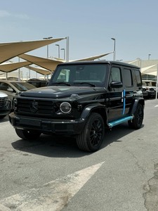 真新しい2023 MB G500 AMG 4.0Lペトロルエンジンブラックカラー4X4 SUV ACCクルーズレザーシートロードツインターボから車を使用