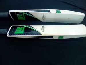 パワフルなパフォーマンスENGLISH WILLOW CRICKET BAT高性能軽量クリケットバットAグレードイングリッシュウィローハンドメイドバット - Product Image 4
