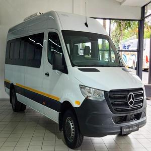 二手2024梅赛德斯-奔驰短跑517 2.0 CDI长光伏出售