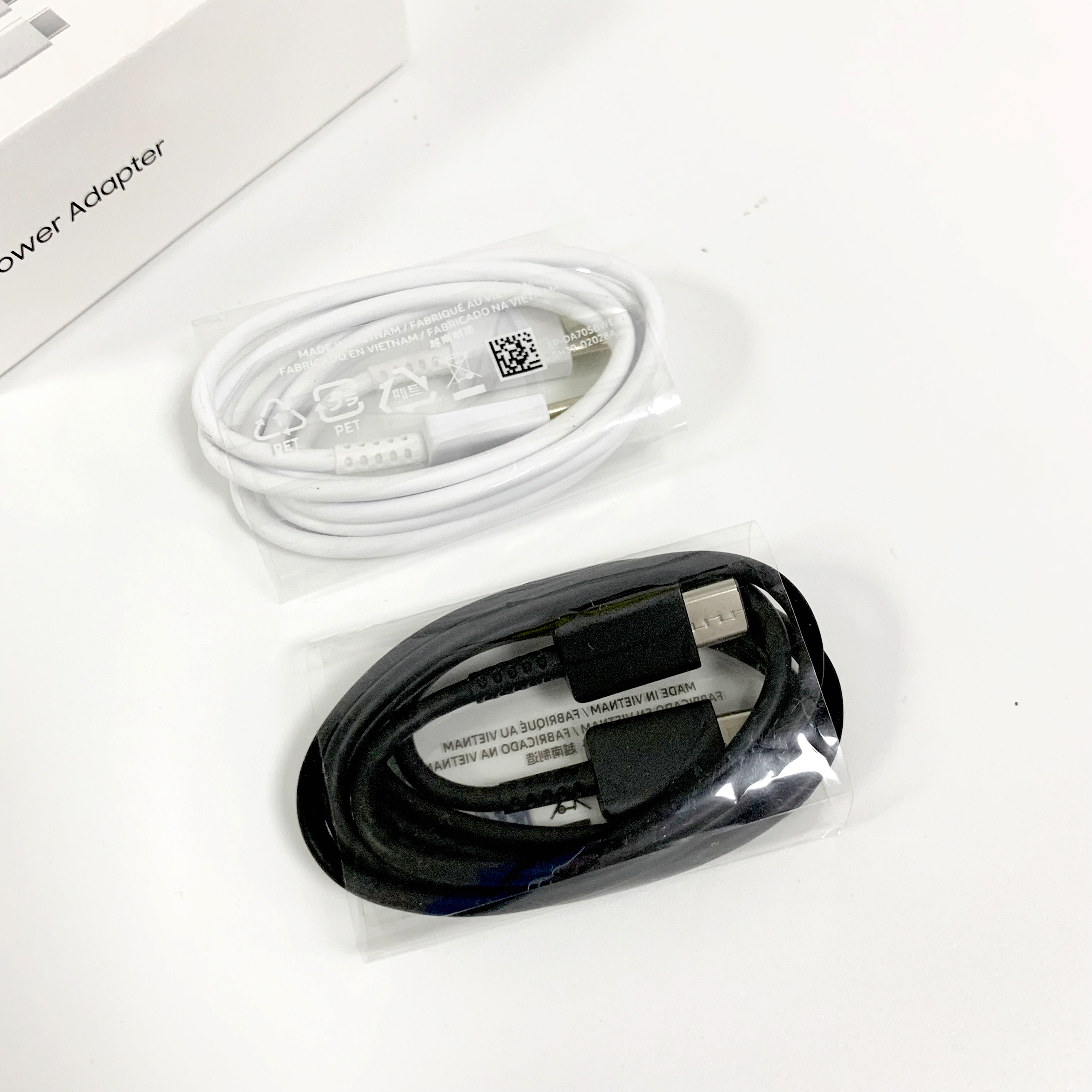 Blanco del cable c-c