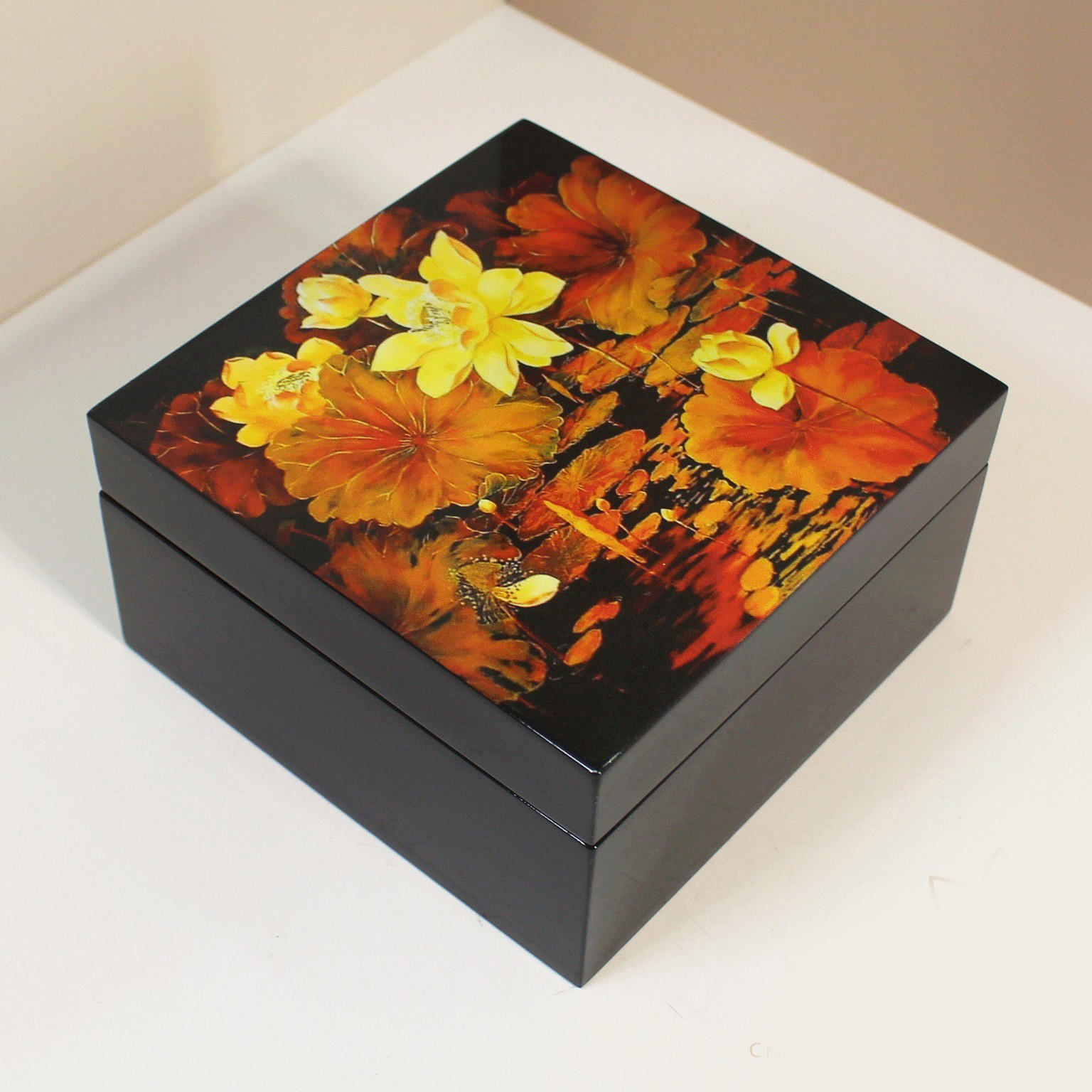 มีสีสัน