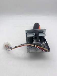 בקר ג'ויסטיק JLG איכותי לאחר שוק, מק\\\"ט 1600308, משומש עבור פלטפורמות הרמה מספריים של JLG דגמים 260MRT, 400CRT, 330CRT, 3369LE, 4069LE - Product Image 5