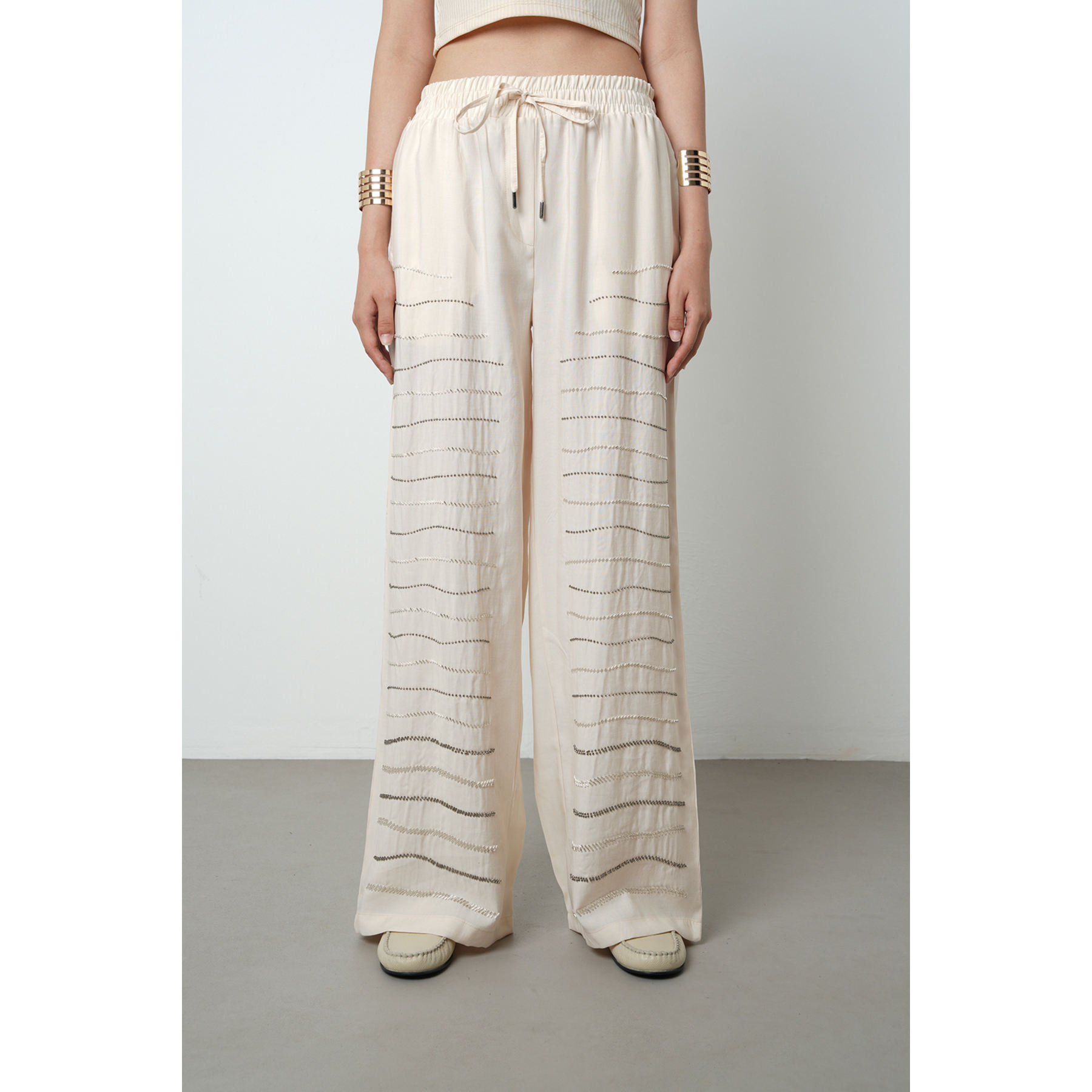 สีเบจอ่อน