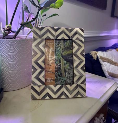 สีเทาเข้ม