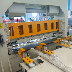 Máquina de fabricación de malla metálica expandida tipo Luz de alta velocidad - Product Image 5