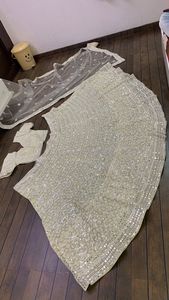 Bollywood tarzı Lehenga Choli iplik ve kağıt ayna çalışması Lehenga Choli düğün kıyafeti toptan fiyata - Product Image 3