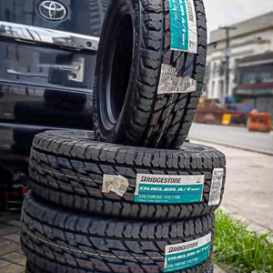 大量供应11r22.5 295/75r22.5商用拖车轮胎295 80 22.5卡车双硬币质量轮胎11r22.5
