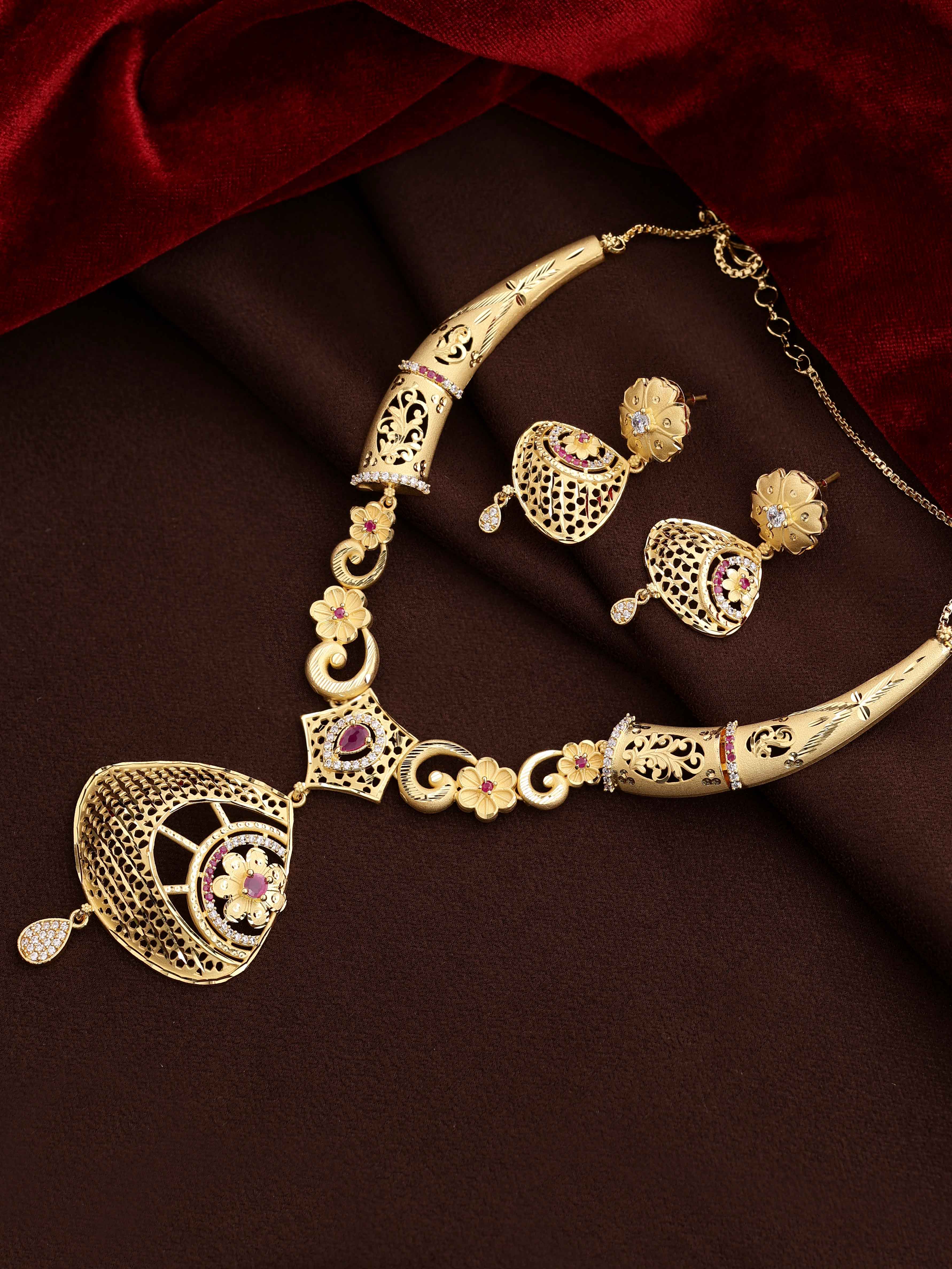 Forming AD Choker Necklaces