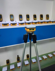高精度Maskura GNSS RTKベース & ローバー、陸上測量用コントローラー付きIMU起動1 CM精度GPSRTKレシーバー - Product Image 5