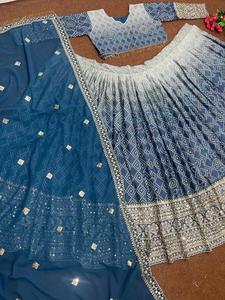 美しいきらめきのフェイクジョーゼットスパンコール刺Embroidery作品で装飾された新着ジョーゼットLehengaCholi with Dupatta