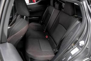 Toyota 2019 R LE SUV 4L için C-H