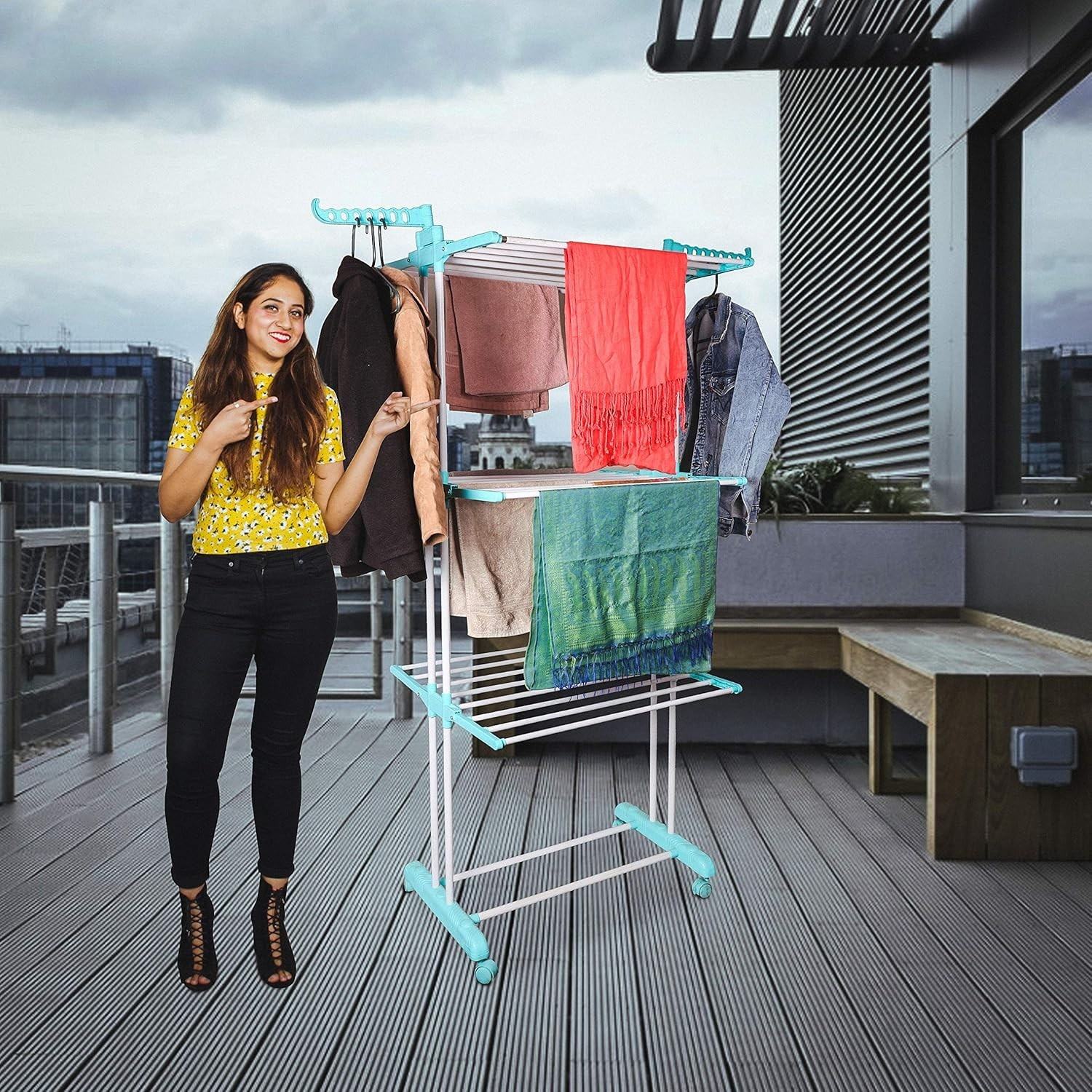 สีเขียวน้ำทะเล