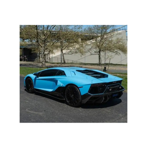 לאמבורגיני aventadador svj coupe עם עיצוב קל משקל, אווירודינמיקה פעילה, וכוח v12