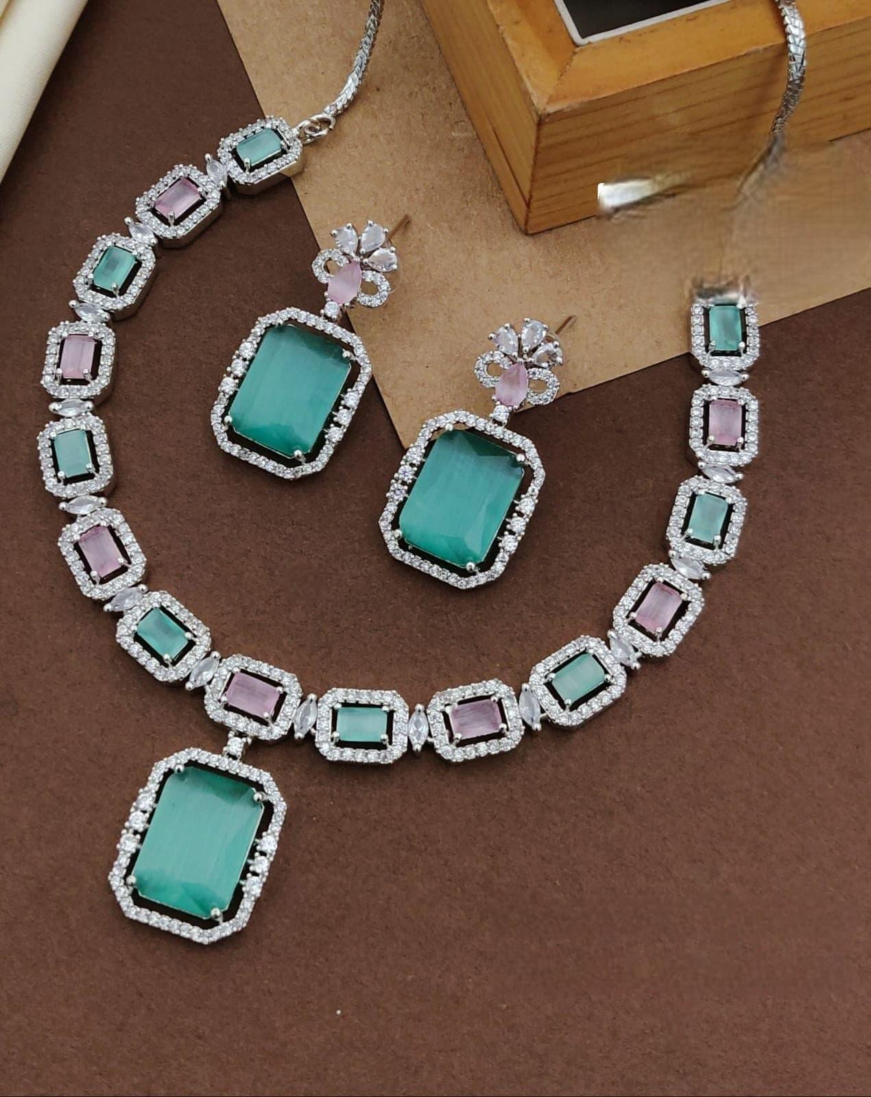 ทะเลสีเขียว