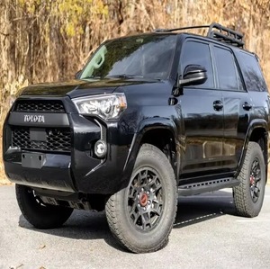 スーパーアメージングは2023年からYo Ta 4Ru-nner SR5 4x4で低マイレージを使用しました。