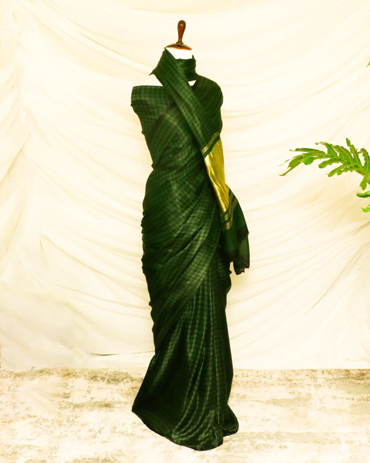 Batik Cotton Printed Saree Blusa en hermosos 7 colores para damas Todas las ocasiones especiales Diseñador elegante Saree Fabricante India