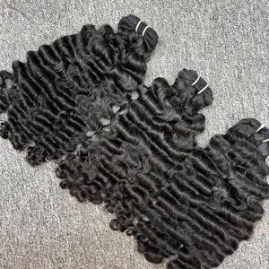 横糸の毛の新しい種類のビルマの巻き毛、100% 人間の毛、カンボジアの生の毛1人のドナーが未処理