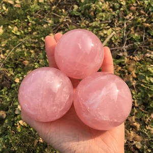 新しい卸売ローズクォーツジェムストーンスフェアーズボール | ナチュラルピンクローズクォーツクリスタルボールスフェアーエナジークリスタルオンラインで購入 - Product Image 3