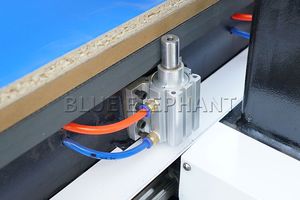 Blue Elephant Cnc 1325 4*8 Fuß ATC-Möbelproduktions-Nestmaschine mit automatischer Be- und Entladungsplattform
