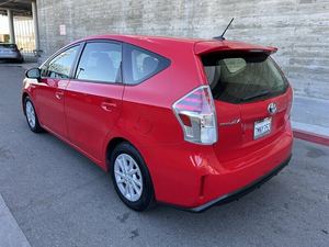2015 toyota prius v ארבעה fwd אוטומטי הילוך אור פנים עור פנים r18 צמיג גודל סגסוגת אלומיניום מגג טנדר
