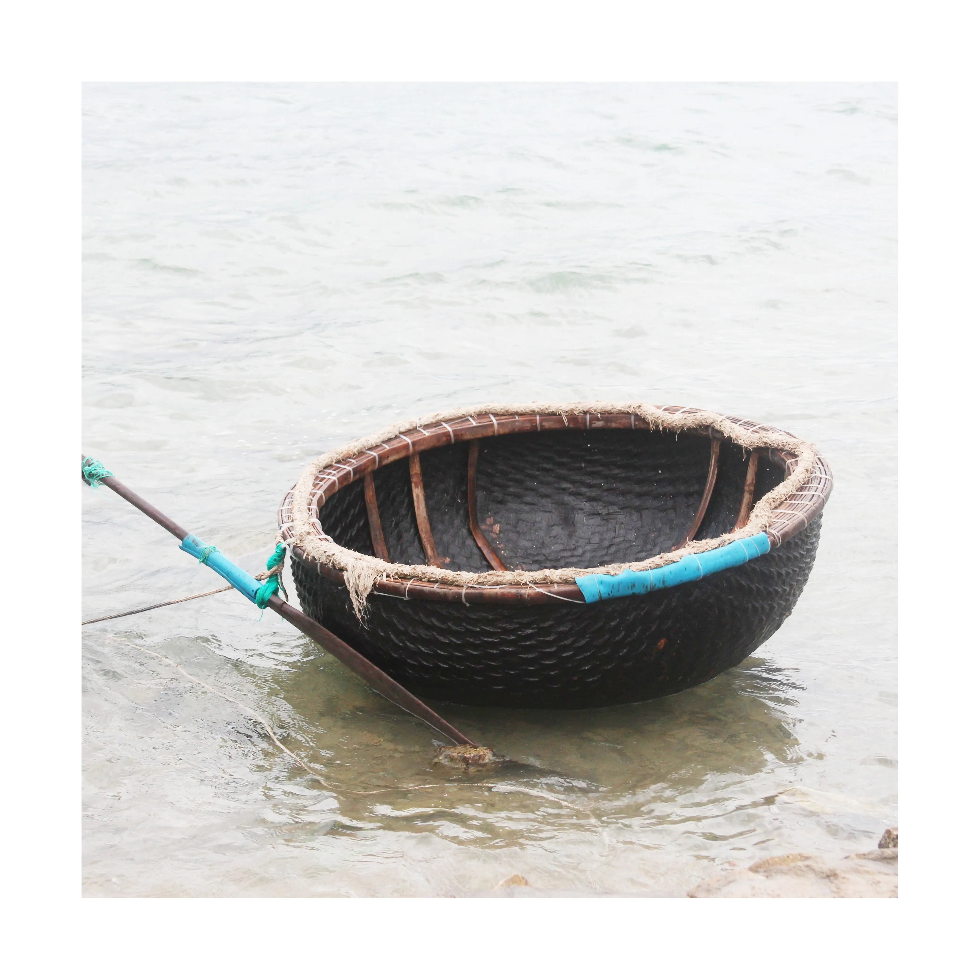 Cesta de pesca inflable de bambú redonda, canasto impermeable con paletas de Vietnam, precio barato