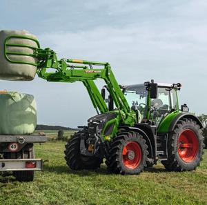 Trending Product Excellent <strong>Fendt</strong> 513 Power Tractor ST23091 In Stock Now With Smooth Drive And Proven Performance History - Product Image 4
