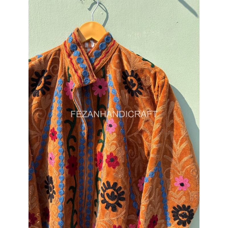 สีน้ำตาล