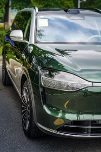 Factory Direct <strong>Midnight</strong> Green PVC Automotive Film | High Elasticity PVC | Custom Sizes for Car Body Wrapping - Product Image 3