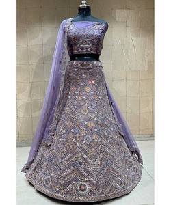 Lehengacholi พิมพ์ลาย Lavisa สำหรับผู้หญิงในสไตล์ราชสถานนีพร้อมเสื้อปักหนา