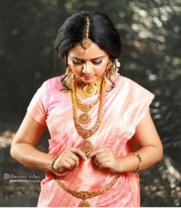 Beautiful Traditional Style Soft Silk <strong>Sari</strong> with Rich Pallu Jacquard Work and All-Over Ornamentation Indian &amp; Pakistani Clothing - Product Image 4