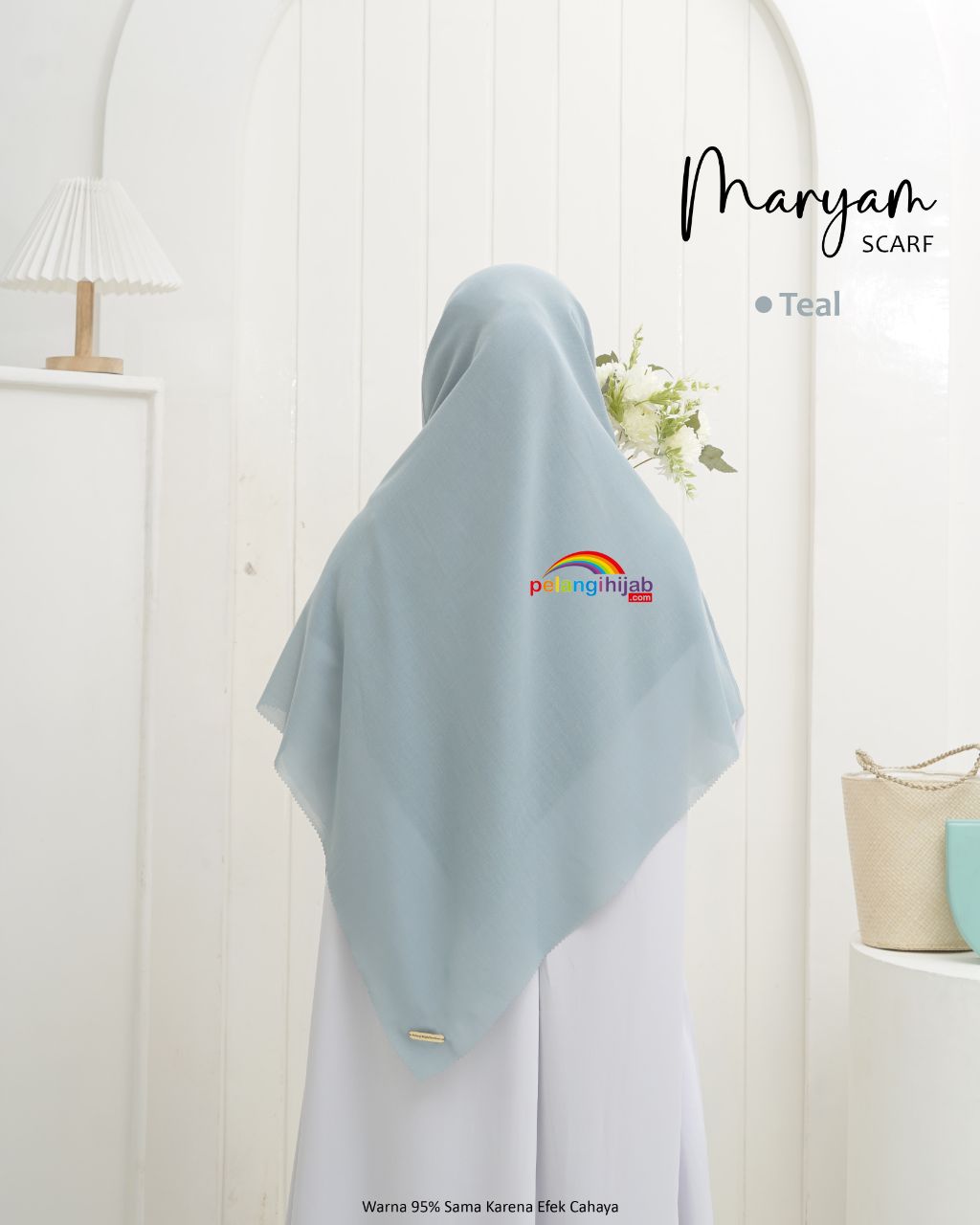 สีเขียวอมฟ้า