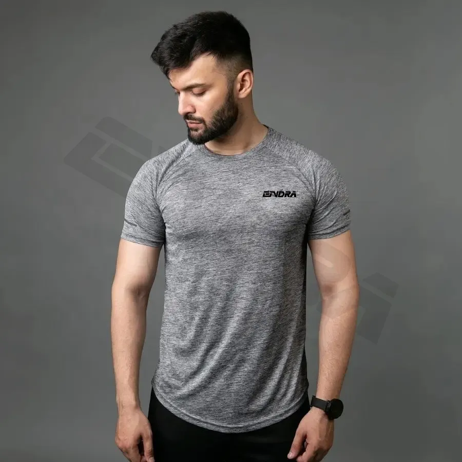 Phong trào năng động của nam giới căng được trang bị T-Shirt: xác định lại sự nhanh nhẹn và thời trang cùng một lúc