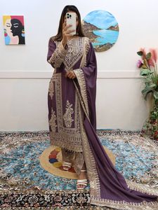 インドとパキスタンの融合: インドのパキスタンのサルワル・カメエズファッションステートメントのための伝統的なインドとパキスタンのスタイルの融合 - Product Image 3