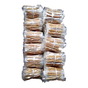 מקלות <span class=keywords><strong>miswak</strong></span> באיכות מעולה עם אריזה הגונה זמין למכירה בכמות בתפזורת הסיטונאי