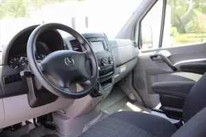 2016 Mer ce des B en z Spr i nter 2500 Turbo benzin/gaz SUV/Sedan 8L motor 8 deri manuel şanzıman - Product Image 5