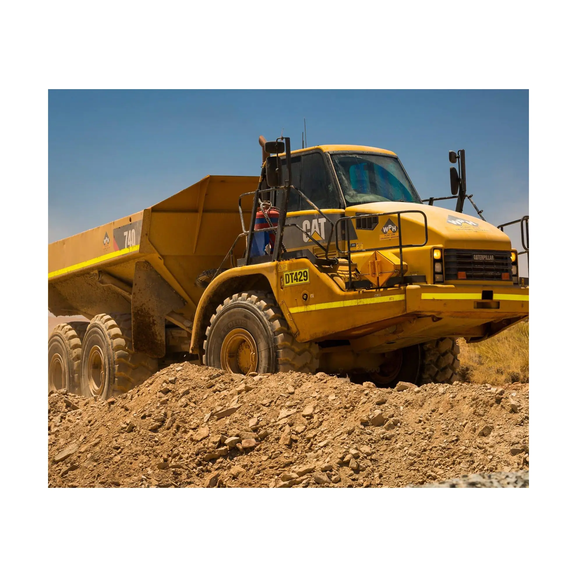 Used construction equipment high quality machine used 8X4 FOR HOW Caterpillar DUMP TRUCK FOR SALE