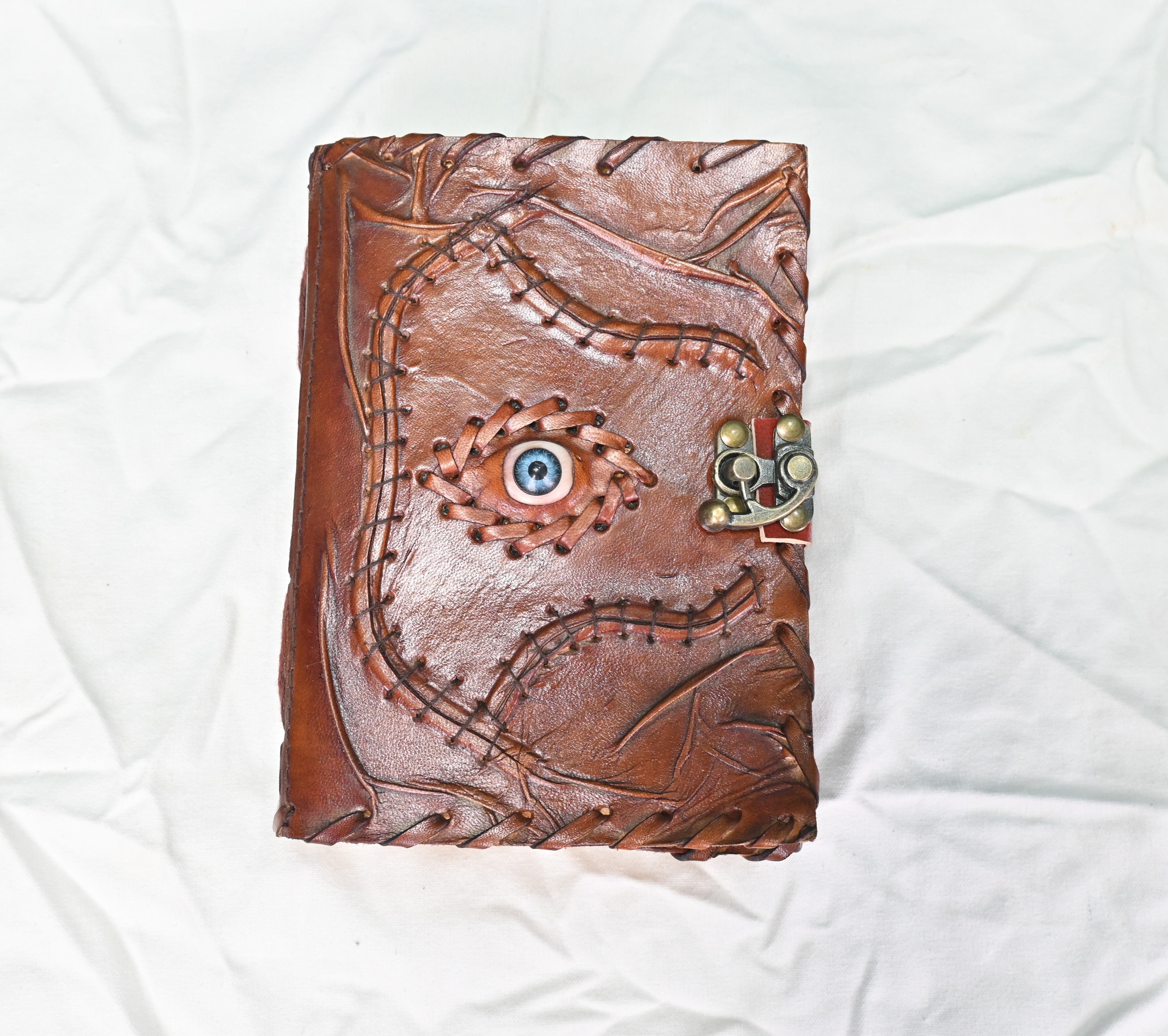 สีน้ำตาล