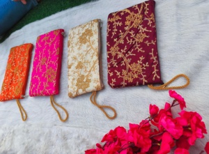 刺繍生地財布イブニングバッグウェディングギフトゲストリターンギフトMehndiFavor Festive Clutch Handmade Indian Fashion <span class=keywords><strong>Pouch</strong></span>