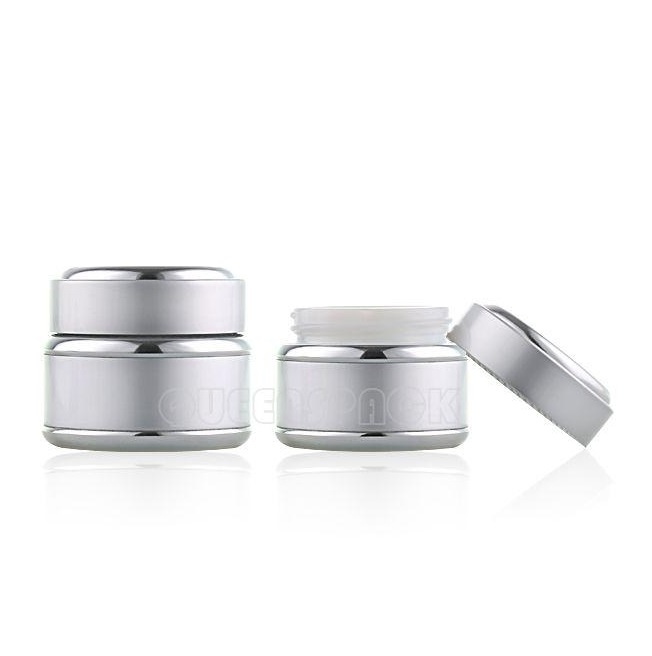 Comme le montre l'image